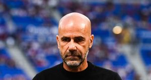 Peter Bosz, Farioli, Van Persie… Los salarios de los entrenadores de la Eredivisie 2024-25