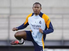 ¡Inesperado! Un club de la Serie A negocia con el Real Madrid por un defensor