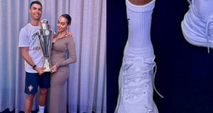 Cristiano Ronaldo causa sensación con unas zapatillas Puma en sus pies