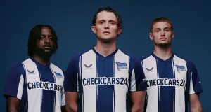 Cuisance y el Herta presentan su nueva camiseta… ¡Pero la liga la rechaza!