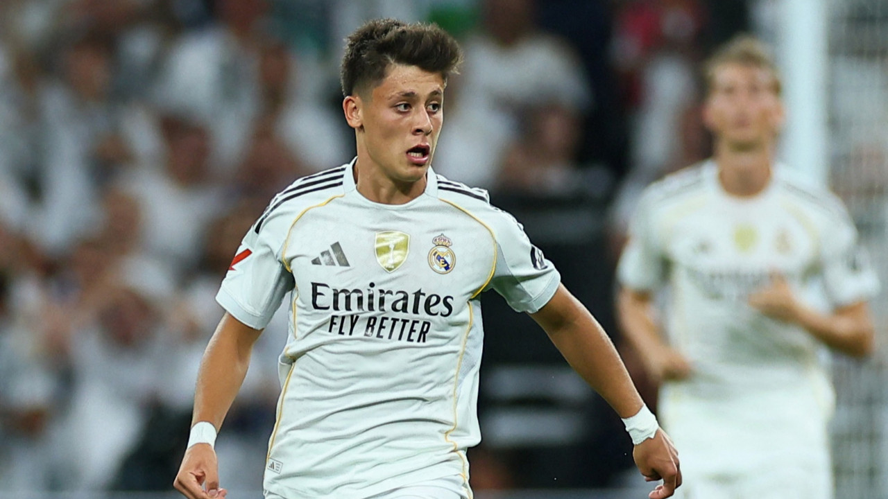 Arda Güler tuvo dificultades en Europa.