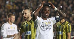 "Vinicius en el ojo de la tormenta: ¿Qué sucede con sus vecinos?"